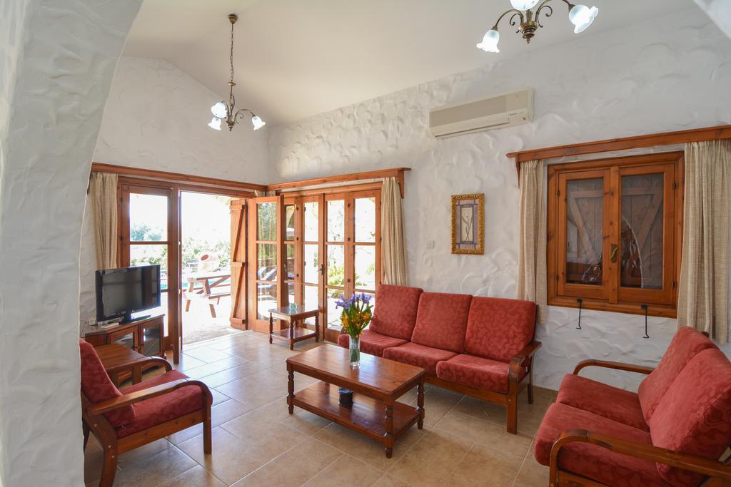 La Estancia Полис Экстерьер фото