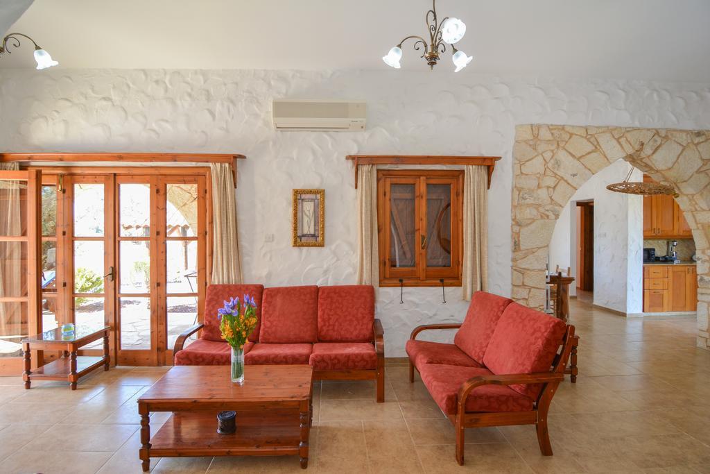 La Estancia Полис Экстерьер фото